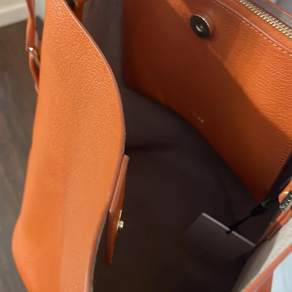 Reiss hudson leather bucket bag in hazel